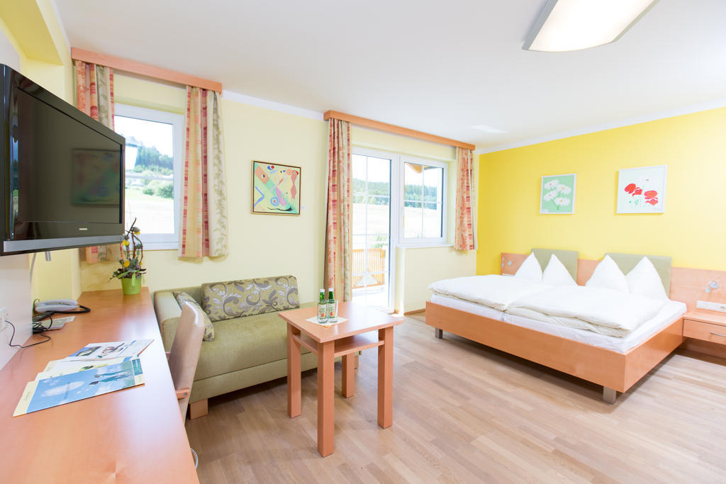 Gasthof-Pension Nordwald Harbach  Kamer foto