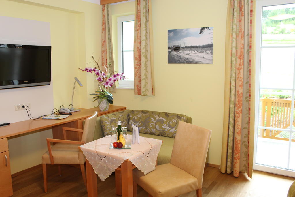 Gasthof-Pension Nordwald Harbach  Kamer foto