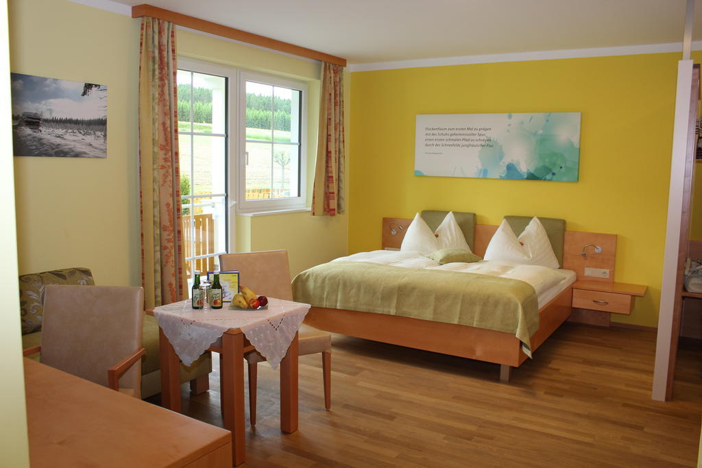 Gasthof-Pension Nordwald Harbach  Kamer foto